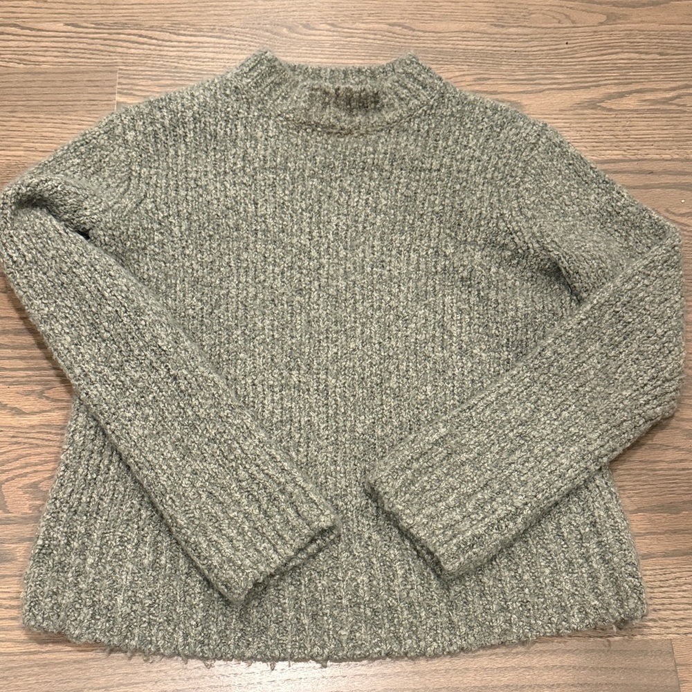 Vince - Ribbed Mock Neck Sweater in Olive